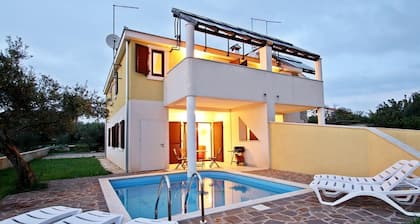 Splendid Holiday Home in Novigrad With Barbecue