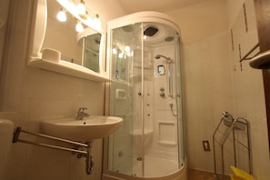 House | Bathroom