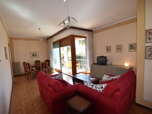 House | Living area - Spacious Retreat in Cannero (Cannero Riviera)