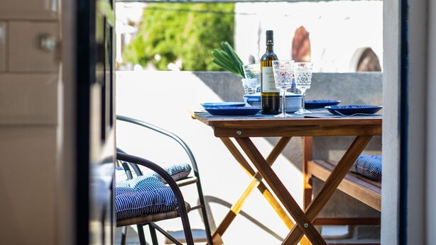 House | Dining - Adorable Holiday Home Located Near the Beach (Baska)