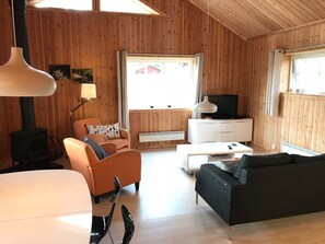 Living room - Ski, Sauna, and Scandinavian Serenity Chalet (Torsby)
