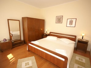 บ้านพัก | 3 ห้องนอน, ตกแต่งพิเศษโดยเฉพาะ, ผ้าปูที่นอน