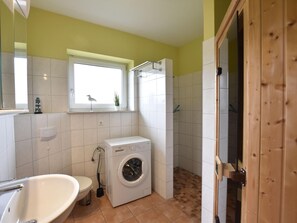 Ferienhaus | Badezimmer