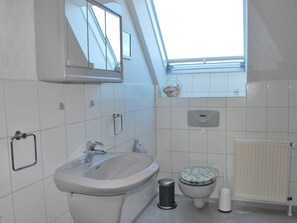 Apartment | Bathroom