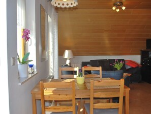 Apartment | Dining