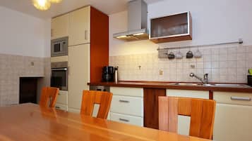 Apartment | Eigene Küche | Hochstuhl