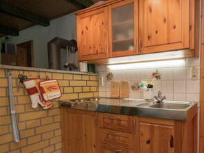 Bungalow | Private kitchen | High chair - Bungalow in Neustadt Nahe Barbarossa Hohle (Harztor)
