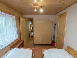 2 bedrooms, individually furnished - Bungalow in Neustadt Nahe Barbarossa Hohle (Harztor)