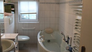 Apartment | Bathroom - Lovely Apartment in Schwaan (Schwaan)