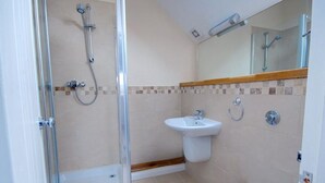 Unclassified image, 4 of 22, button - Pleasant Cottage in Ilfracombe near Sea (Ilfracombe)