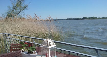 Bootshaus Direkt am See mit Eigenem Steg an der Ostsee
