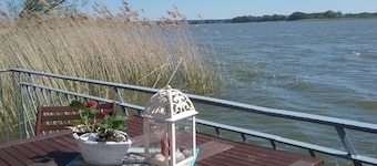 Bootshaus Direkt am See mit Eigenem Steg an der Ostsee