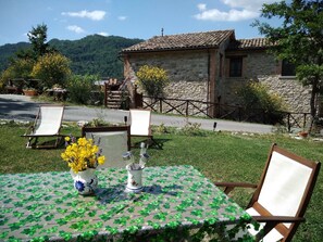 Apartment | Outdoor dining