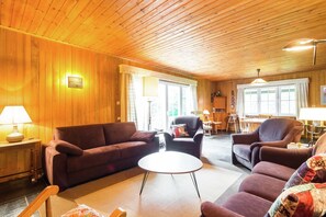 Chalet | Living room