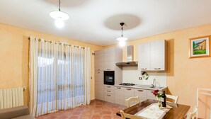 Dining - In a Green and Relaxing Atmosphere, With Pool and Stunning Lake View (Marone)