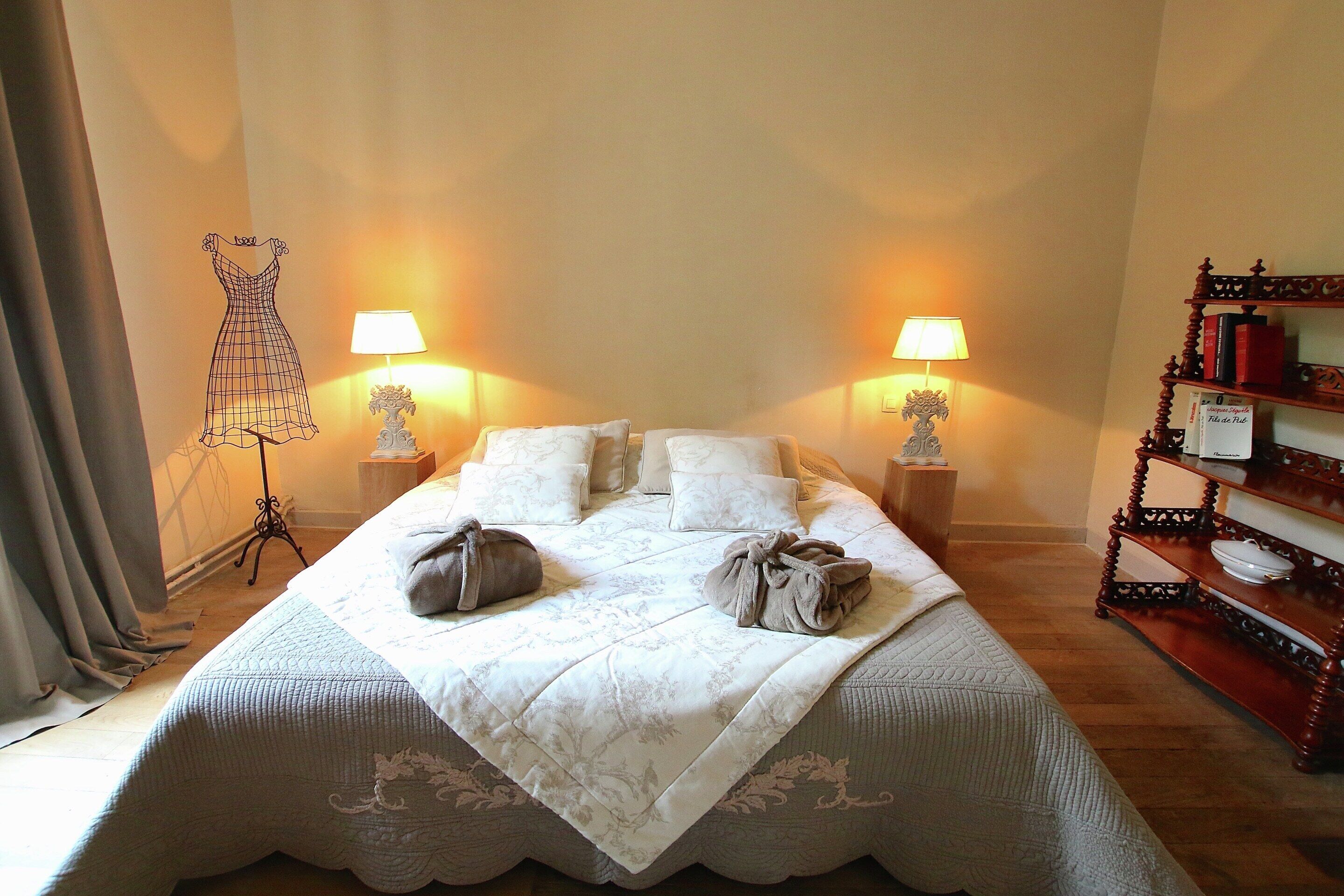 4 bedrooms, individually furnished, iron/ironing board, bed sheets