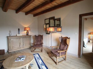 House | Room amenity