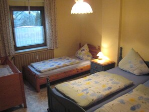 House | 2 bedrooms, bed sheets