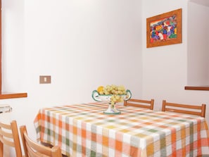 Dining - Relaxing Holiday Home With Swimming Pool,garden, Terrace,bbq (Abetone Cutigliano)