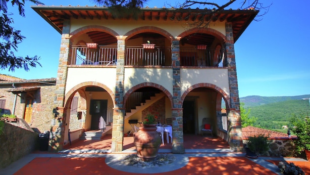 House | Exterior - Attractively Furnished Apartment on a Large Estate in the Chianti Region (Bucine)