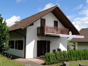Exterior - Comfortable Holiday Home in Reimboldshausen With Terrace (Kirchheim (Hessen))