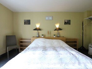 House | 3 bedrooms, individually furnished, bed sheets - Riverside Mansion Retreat (Fauvillers)