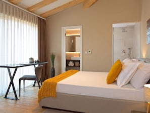 House | 6 bedrooms, iron/ironing board, bed sheets