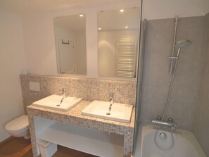 Ferienhaus | Badezimmer