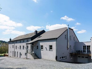 House | Exterior - Group Escape in Mellier (Léglise)