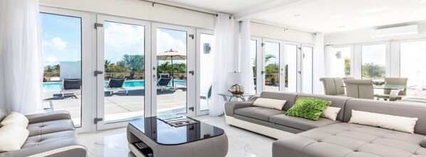 تلفزيون ذكي