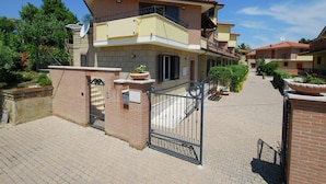 Reception - Apartment with Pool near Sea (Tortoreto)