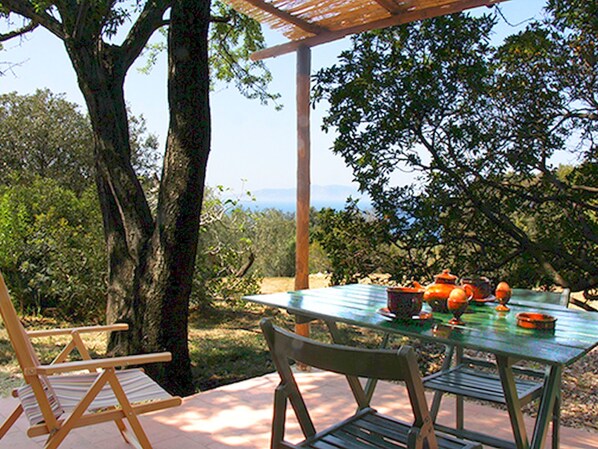 House | Balcony - Chic Holiday Home in Monte Argentario With Garden (Monte Argentario)