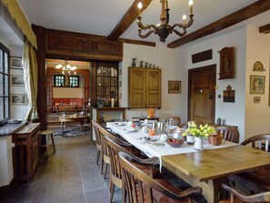 Villa | Dining