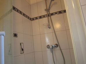 Apartment | Bathroom | Shower