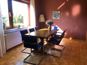 House | Dining