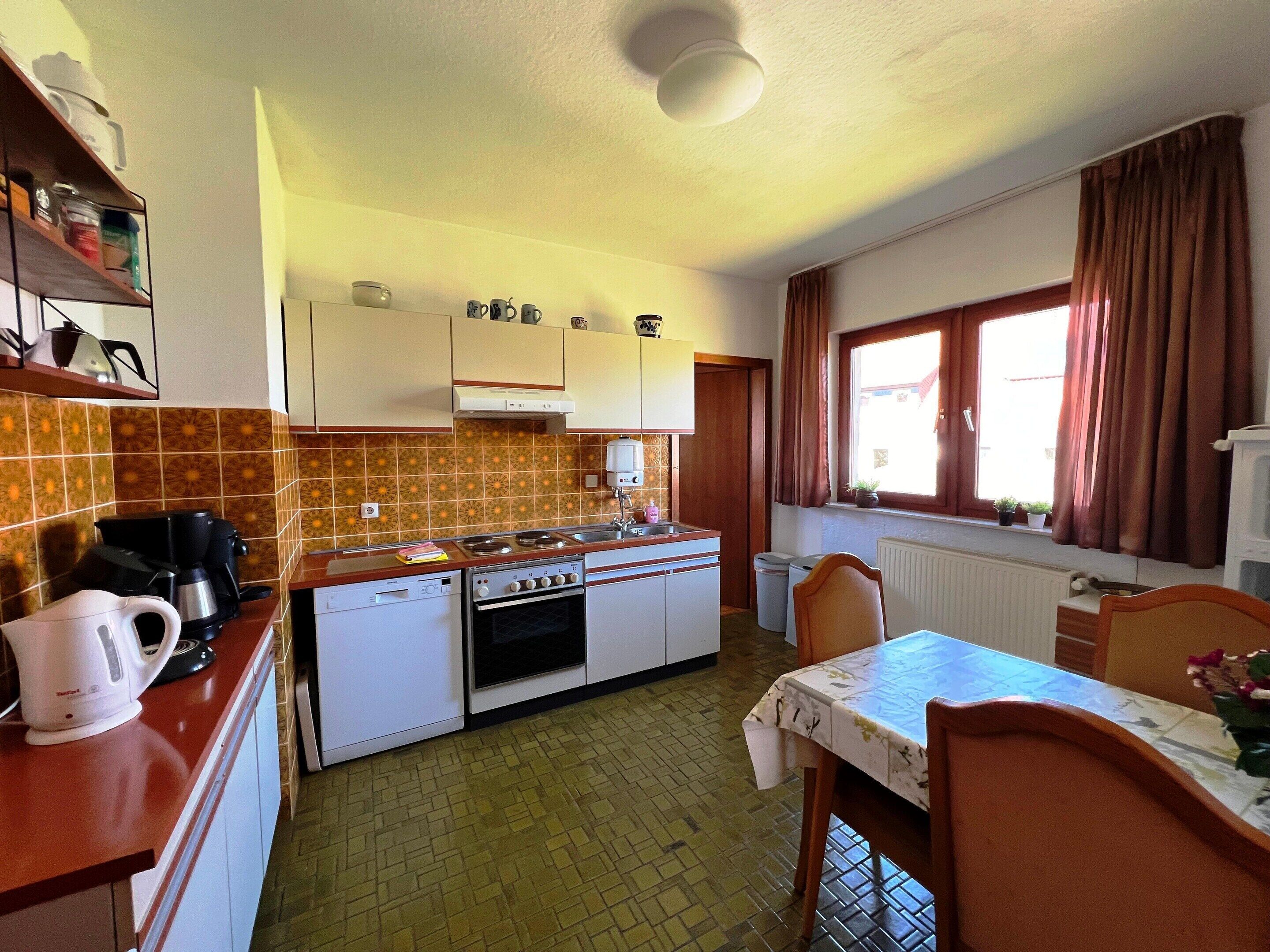 Ferienhaus | Eigene Küche | Mikrowelle, Herdplatte, Geschirrspüler, Hochstuhl