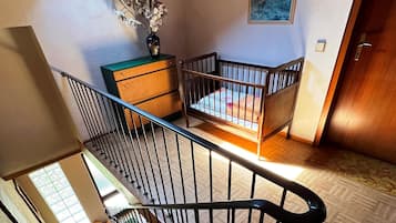 3 bedrooms, individually furnished, iron/ironing board, bed sheets