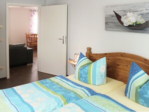 Apartment | 2 bedrooms, individually furnished, bed sheets