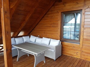 House | Balcony - Holiday Home in Skrzynia With Terrace (gmina Osiek)