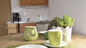 Private kitchen - Cozy Apartment in Niehagen Germany With Terrace (Ostseebad Ahrenshoop)