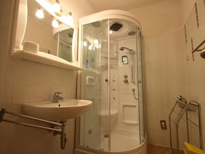 House | Bathroom