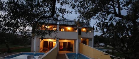 Indoor pool, outdoor pool
