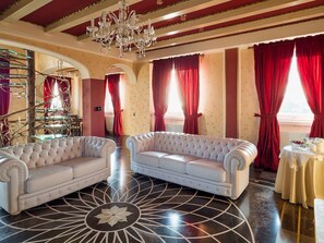 Living area - Belvilla by OYO Villa Drago (Scicli)