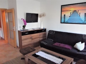 Apartment | Living room - Spacious Apartment near Sea in Graal-Muritz (Graal Mueritz)