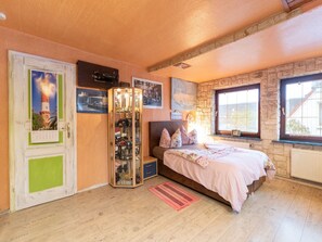 Appartement | 3 chambres, ameublement personnalisé, draps fournis