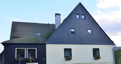 Classy Holiday Home in Deutschneudorf near Glockenwanderweg
