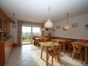 Apartment | Dining