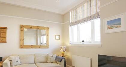 Delightful Holiday Home in Southwold With Garden