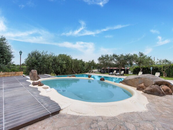 House | Pool | Outdoor pool - Holiday Home in Carlentini With Swimming Pool (Carlentini)