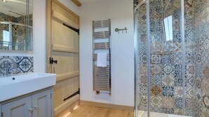 Bathroom - Alluring Holiday Home in Stone Oxney With Garden (Tenterden)